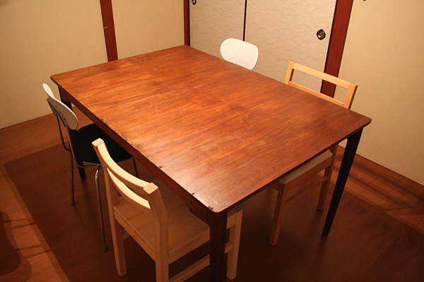 フィン・ユールさんのテーブル
