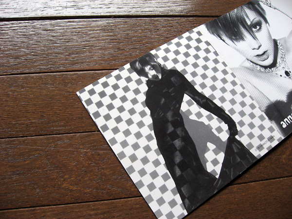 土屋アンナさんの「strip me?」