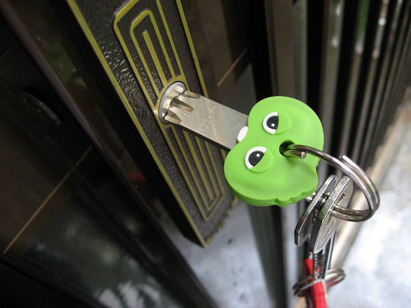 ガチャピンの顔は上