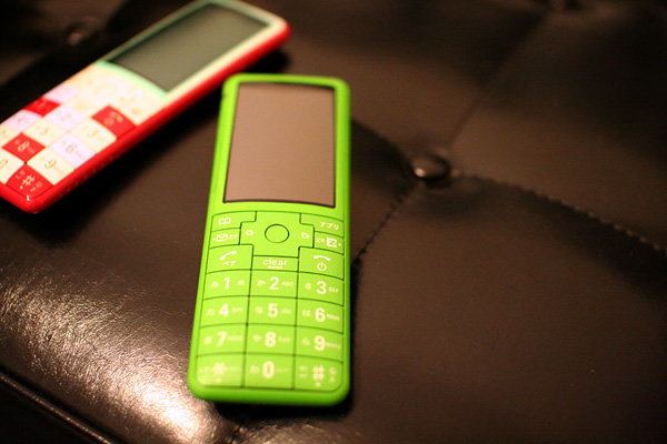 深澤直人さんのINFOBAR2