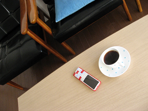 カイ・フランクさんとINFOBAR2