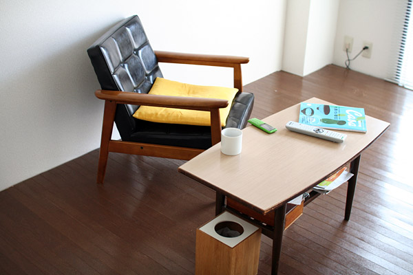 カリモクKチェアー