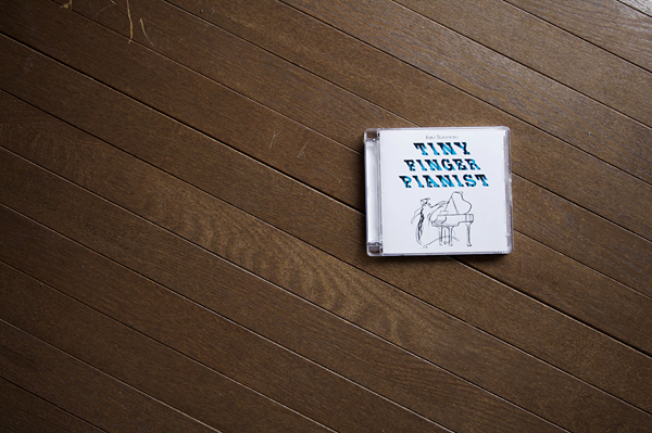 SAIKO TSUKAMOTO さんの「Tiny Finger Pianist」