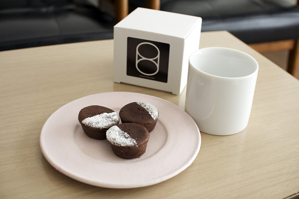 Afterhoursのガトーショコラと80mm