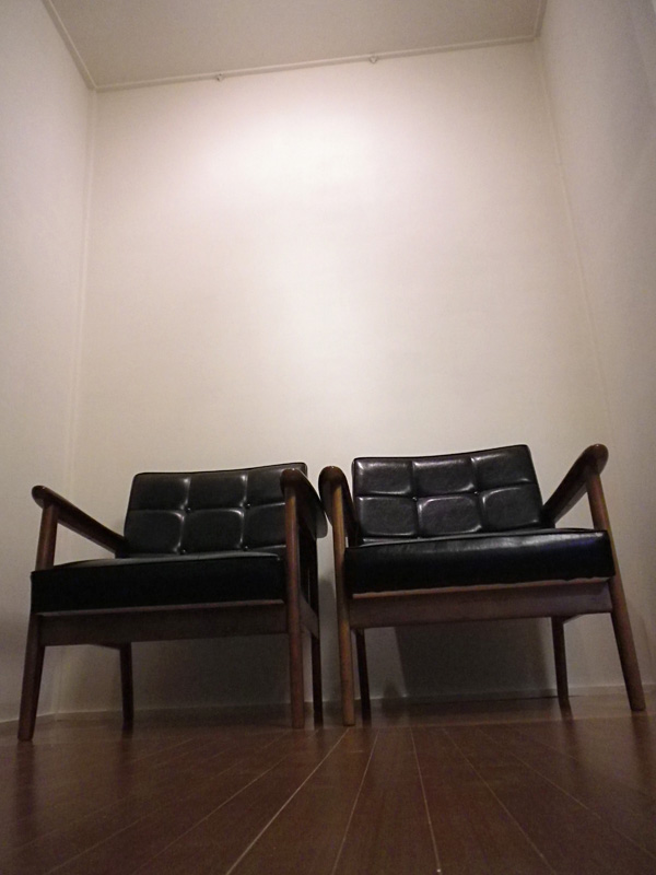 カリモクKチェアー