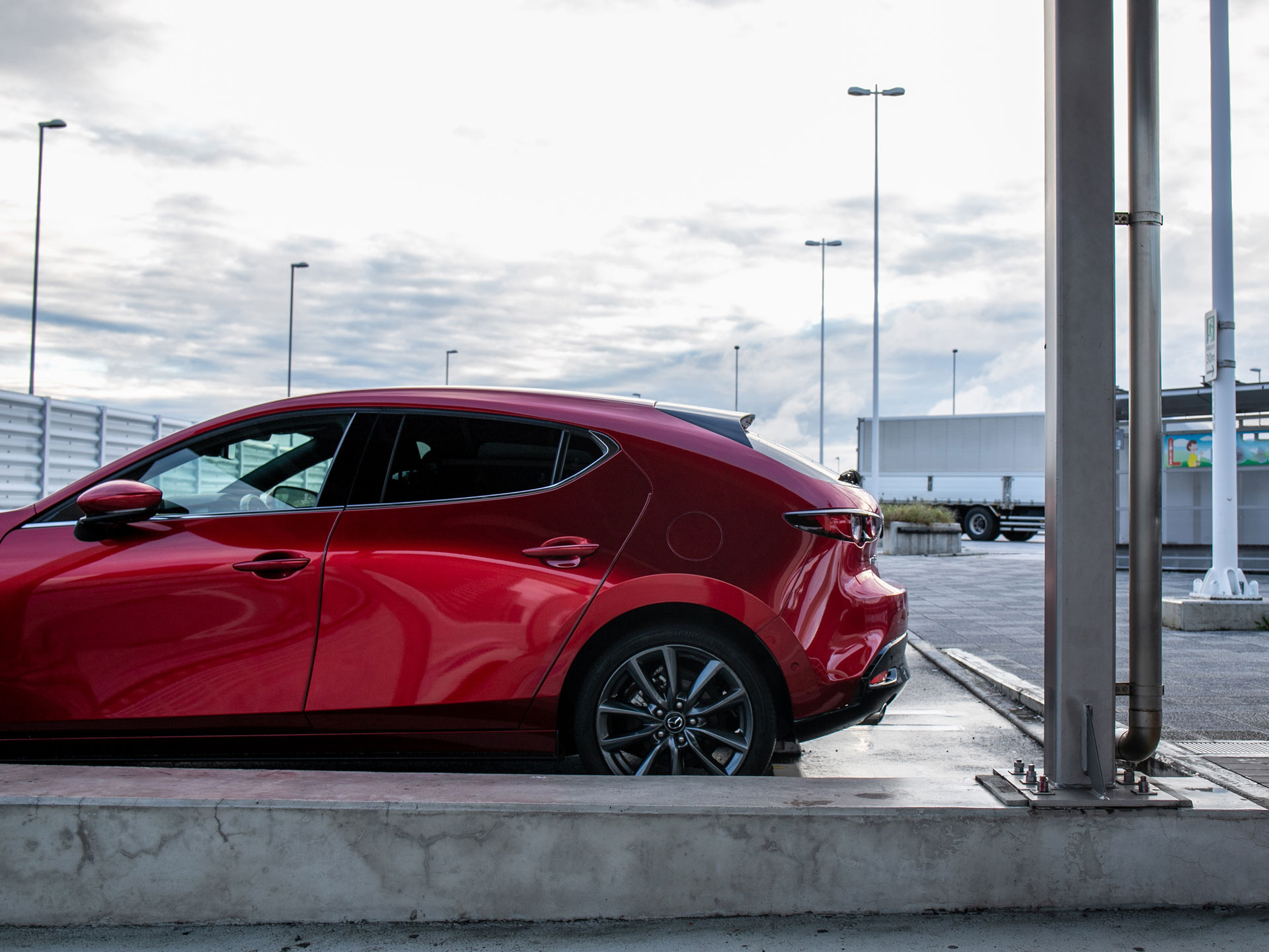 辰巳第一PA mazda3