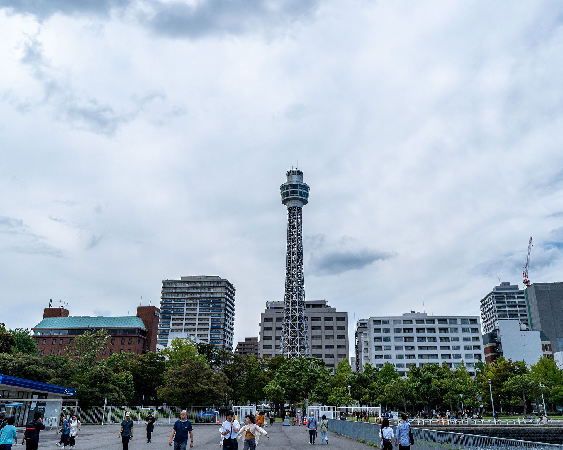 横浜マリンタワー