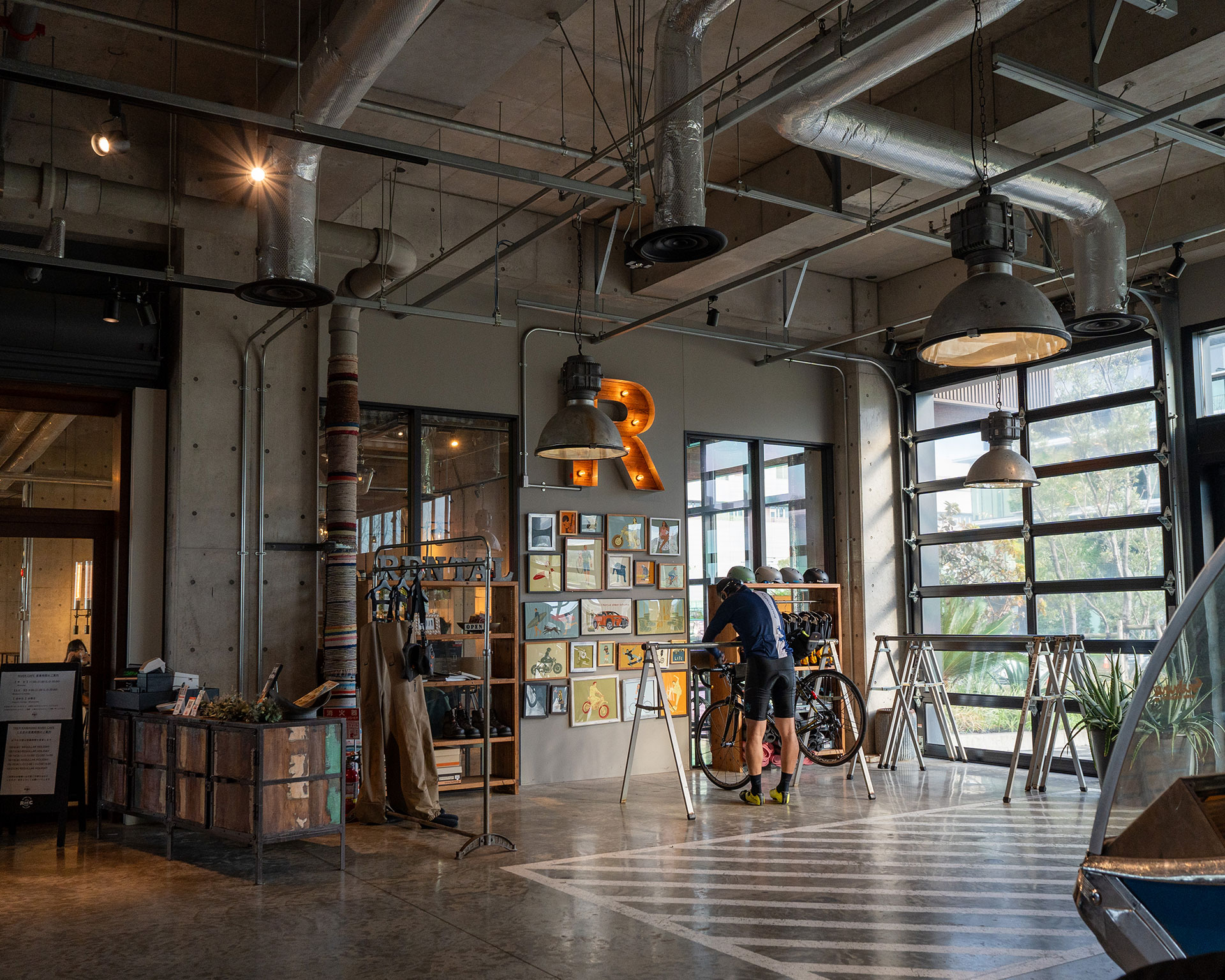 TREX KAWASAKI RIVER CAFE