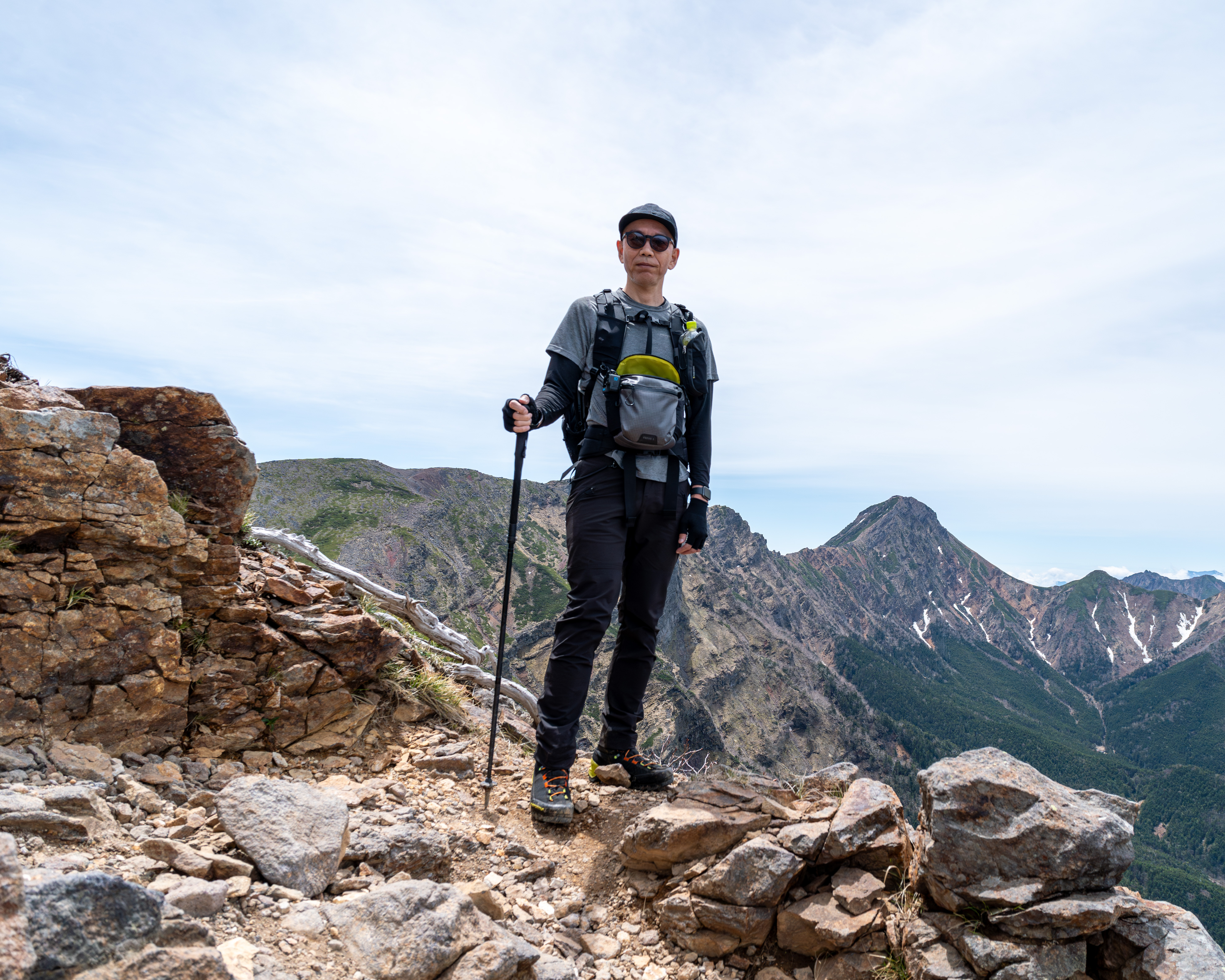 山でも街でも安心できるカメラバッグPAAGO WORKSのFOCUS